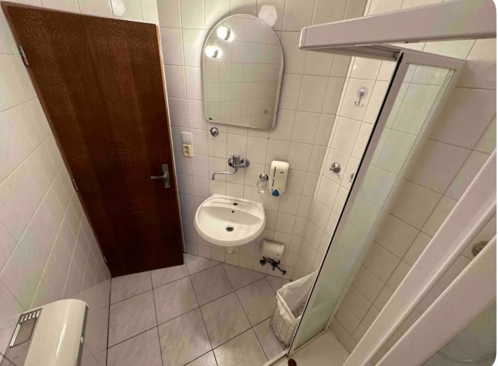 ברטיסלאבה Private Apartment Near The Centre מראה חיצוני תמונה